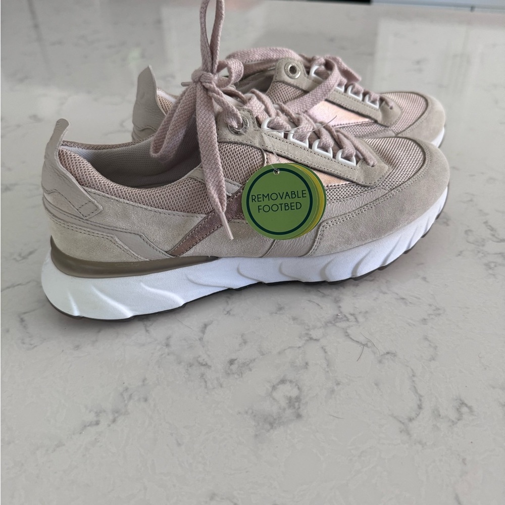 Women's Beige Sneakers with Removable Footbed